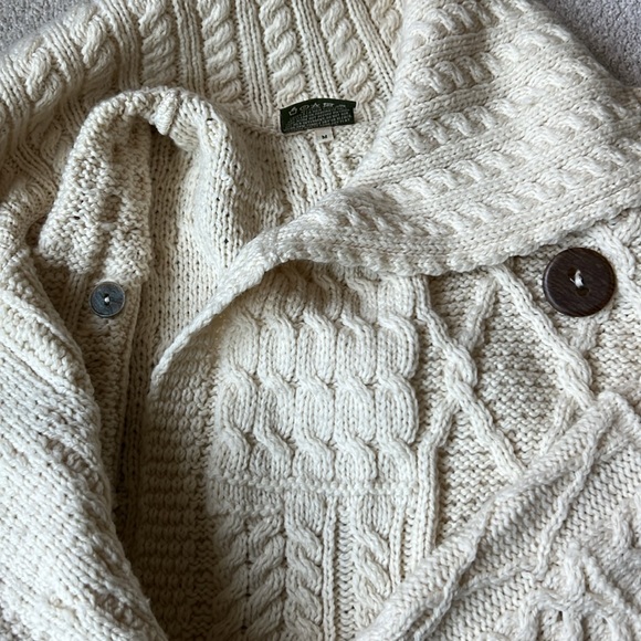 Carraig Donn 100% Merino Wool sweater - Picture 6 of 7